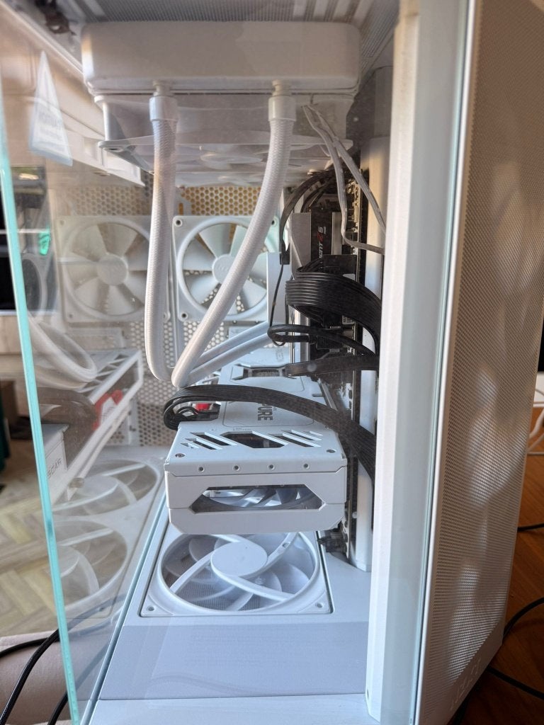 Gaming PC - Ryzen 7 9700X // RX7800XT // 32GB DDR5, Computers en Software, Desktop Pc's, Gebruikt, 4 Ghz of meer, SSD, 32 GB, Met videokaart
