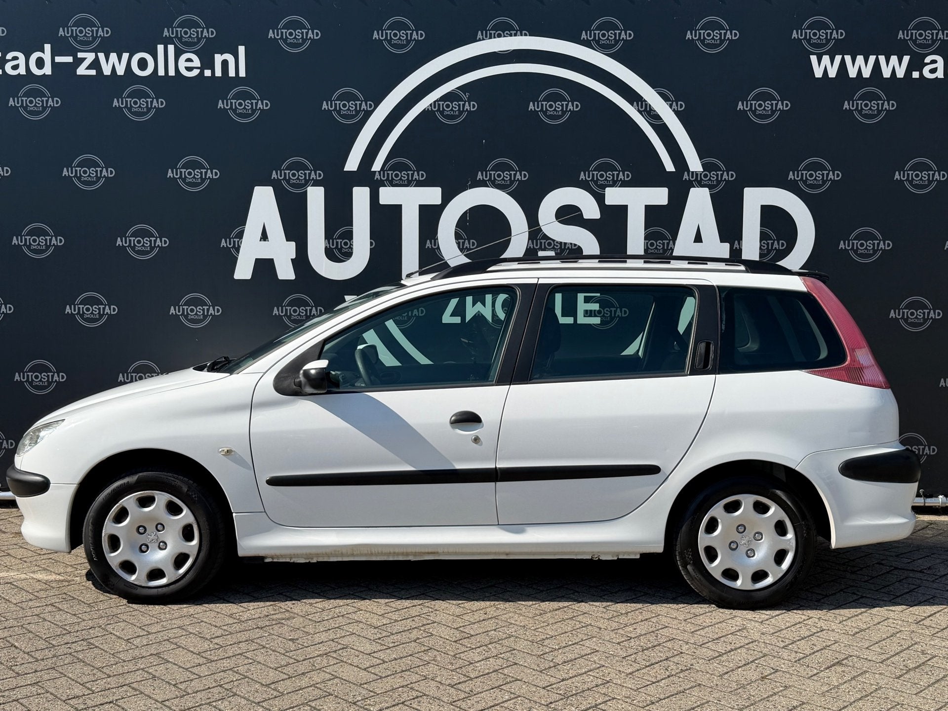Peugeot 206 SW 1.4 One-line NL-Auto / APK / NAP /, Auto's, Peugeot, Stof, 4 cilinders, Wit, Origineel Nederlands