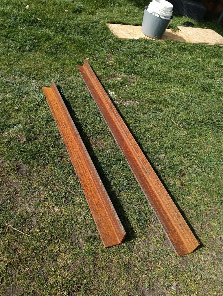 Stalen latei 100x100x10 twee lengtes, Ophalen