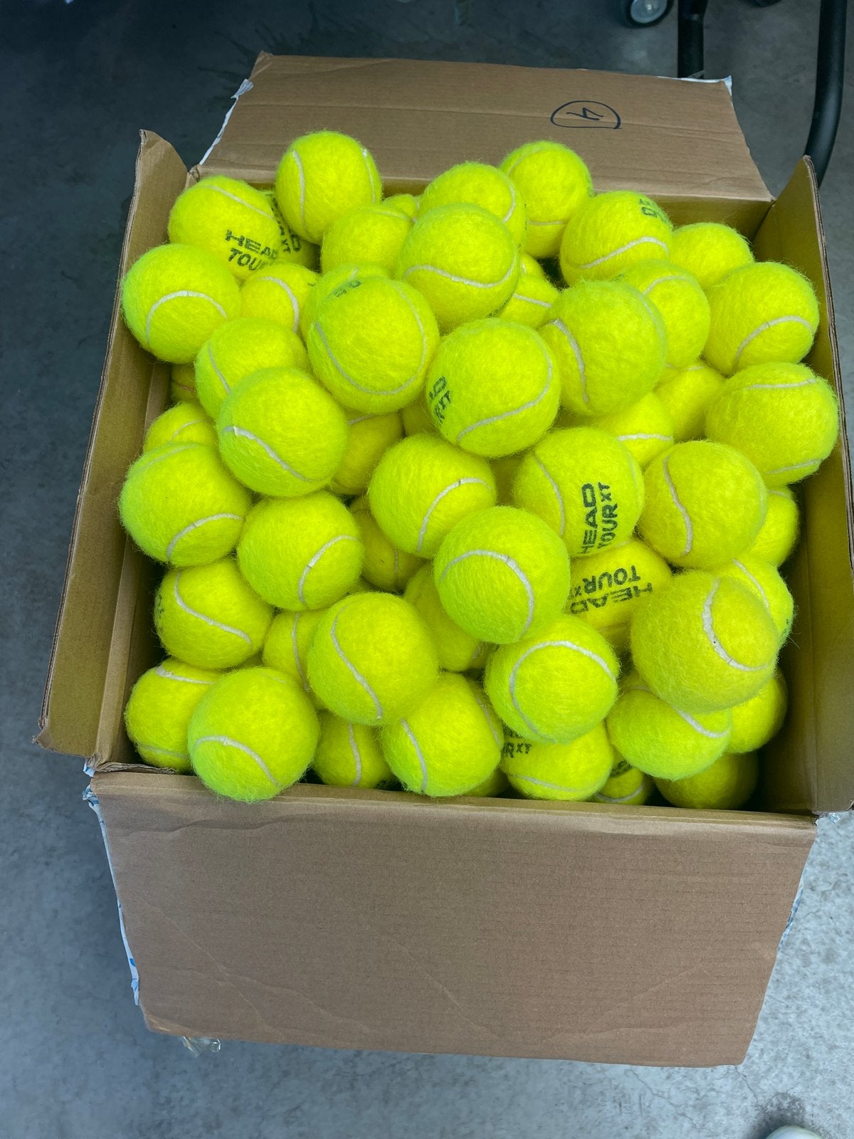 400 gebruikte tennisballen - Ideaal voor training!, Ophalen of Verzenden, Gebruikt, Ballen, Head