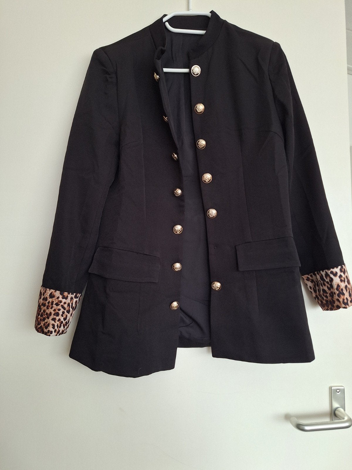Leuke dames jasje zwart met tijger print maat  36/38, Zwart, Ophalen of Verzenden, Zo goed als nieuw, Jasje