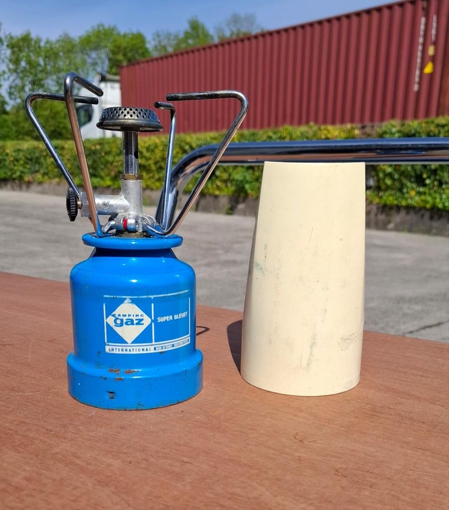 Vintage Campingaz Super Bleuet kooktoestel met witte kap, Caravans en Kamperen, Kampeeraccessoires, Gebruikt, Ophalen of Verzenden