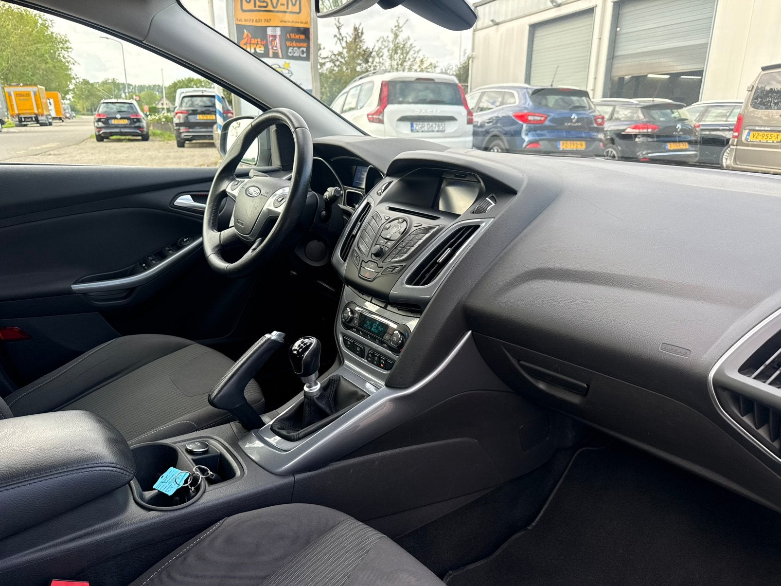 Foto 10 van Ford Focus 1.0 Ecoboost 92KW Wagon 2014 Grijs