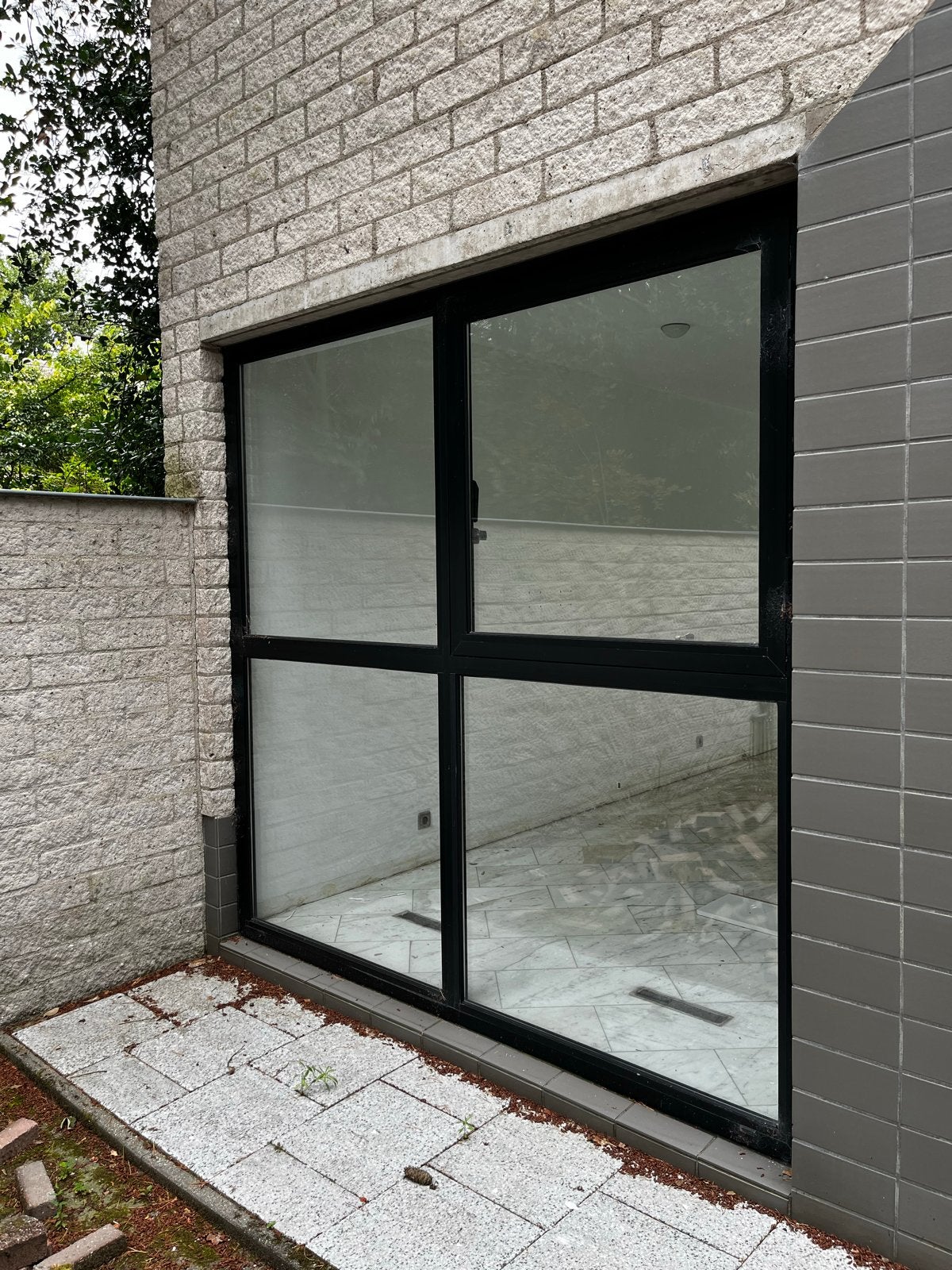 2x Aluminium kozijn met vakverdeling, 1 raam te openen, Ophalen, Gevelraam of Ruit, Gebruikt, 160 cm of meer