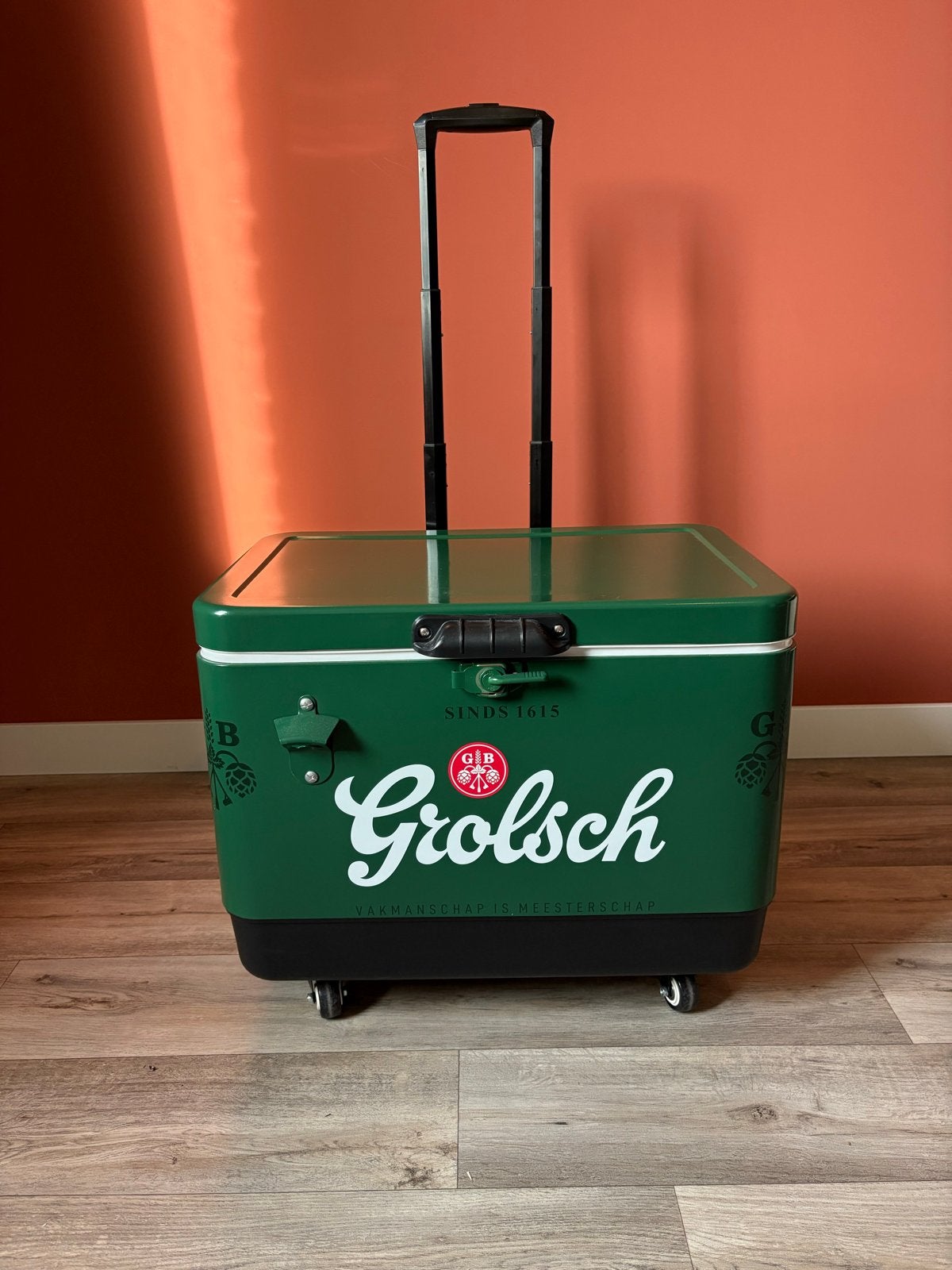 Grolsch Koelbox op wielen met uitschuifbaar handvat, Ophalen, Zo goed als nieuw, Koelbox, Koelelement