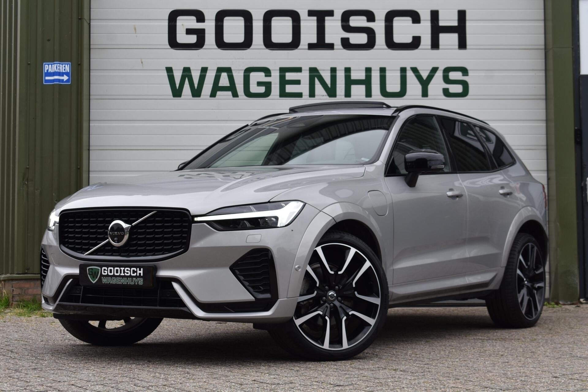 Volvo XC60 2.0 T6 Plug-in hybrid AWD Ultimate Dark | Luchtve, Automaat, Euro 6, 4 cilinders, 138 €/maand