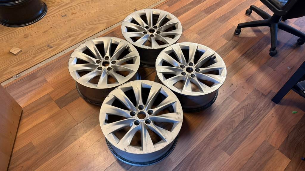 Losse tesla velg model 3 model s model x model y velgen, Auto-onderdelen, Banden en Velgen, Ophalen, Gebruikt, Velg(en), Personenwagen
