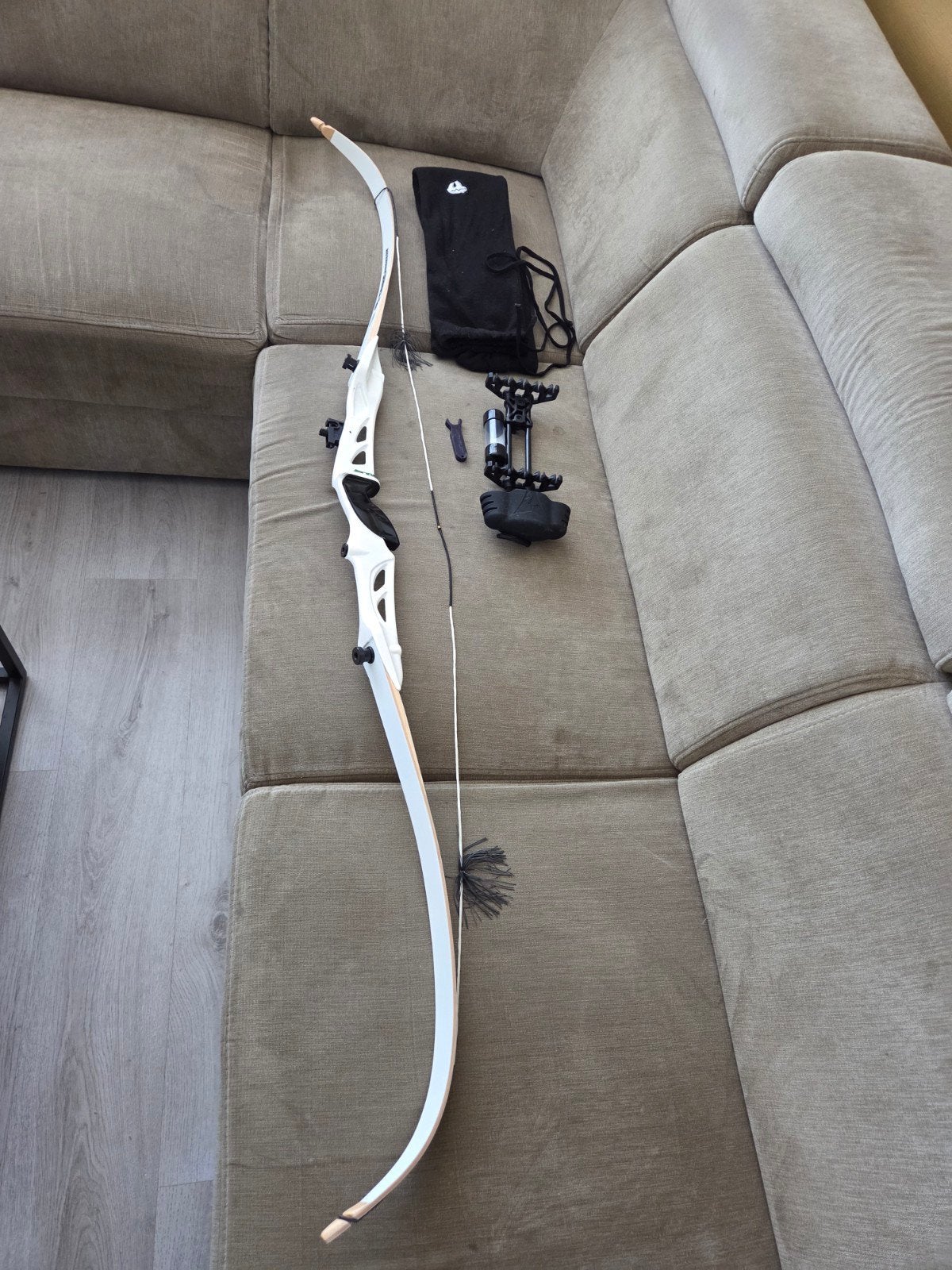 barebow RH recurve 30# 68" z.g.a.n compleet, Sport en Fitness, Ophalen of Verzenden, Zo goed als nieuw, Recurveboog