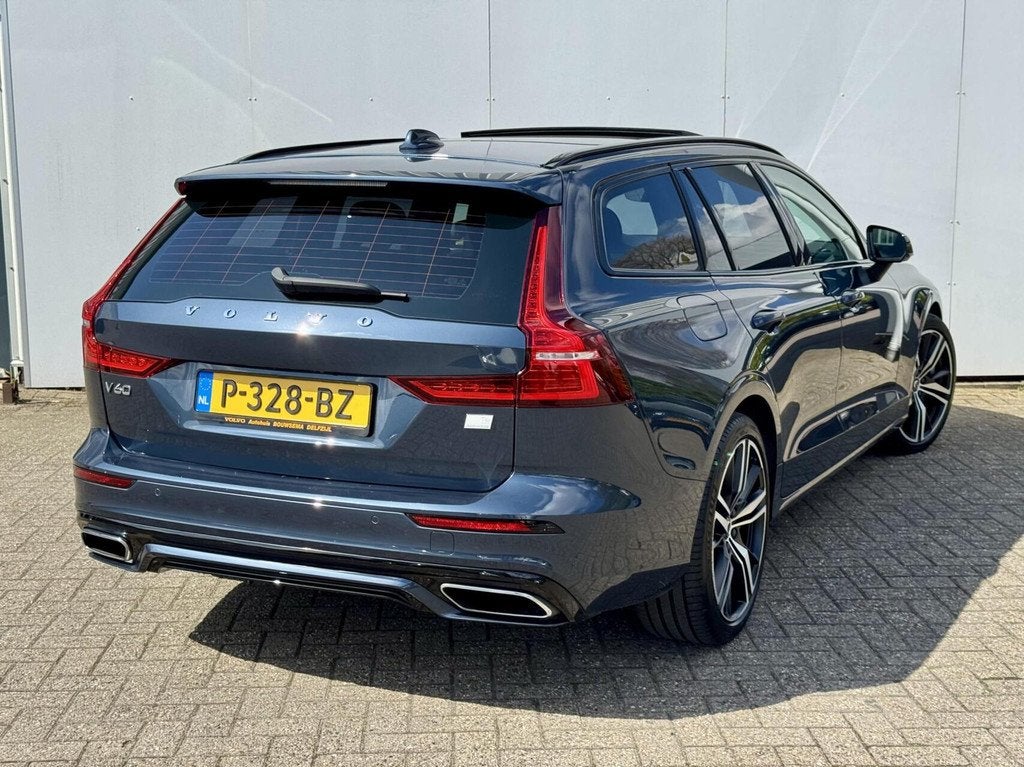 Volvo V60 2.0 T6 Recharge AWD R-Design|LongRange|ACC|Pano|el, Automaat, Gebruikt, 4 cilinders, Blauw
