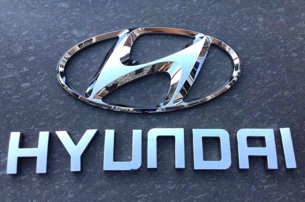 Groot Hyundai logo 84 cm, Ophalen of Verzenden, Reclamebord