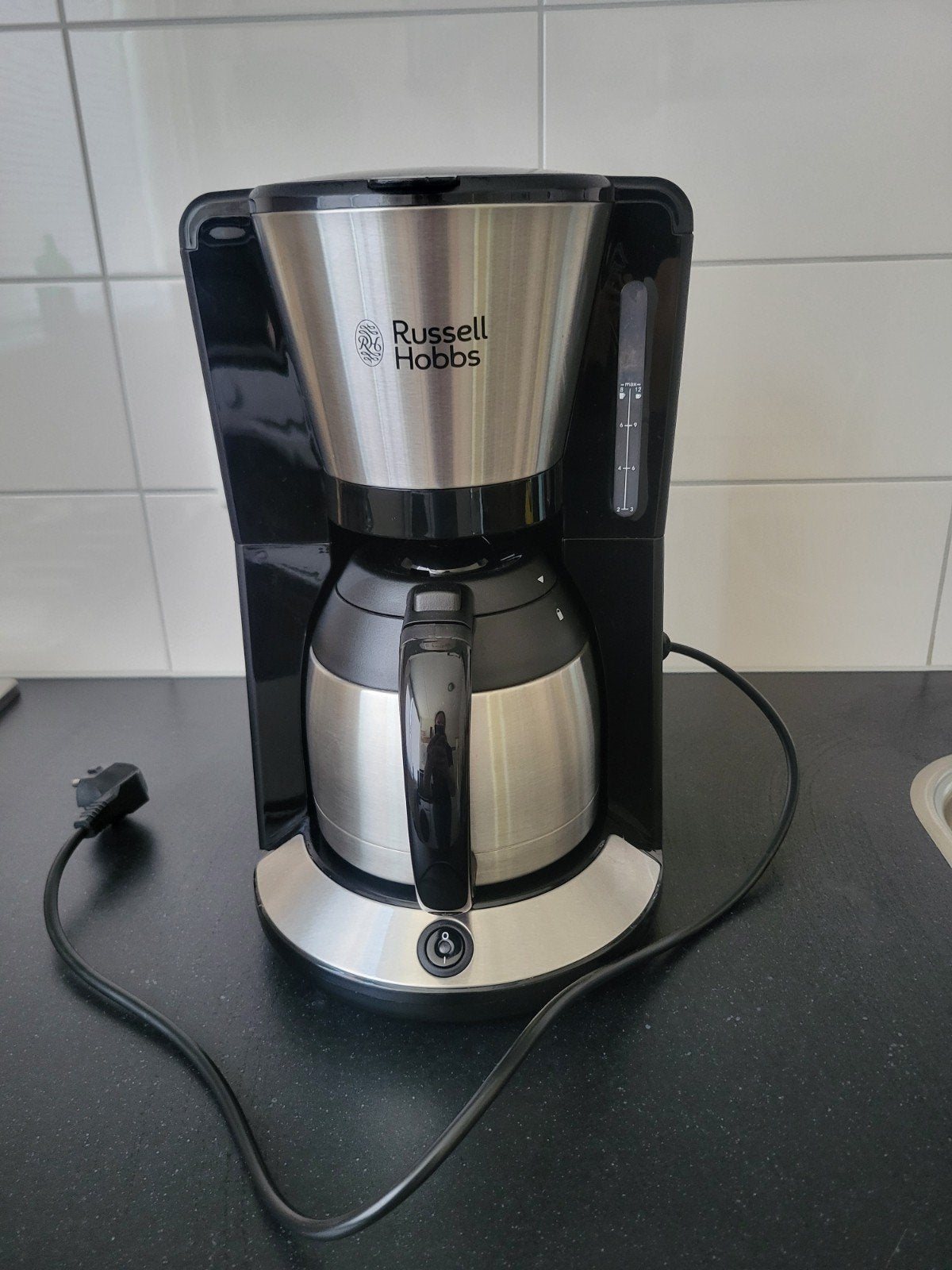 Russell Hobbs Koffiezetapparaat en Waterkoker Set, Ophalen, 10 kopjes of meer, Koffiemachine, Gemalen koffie