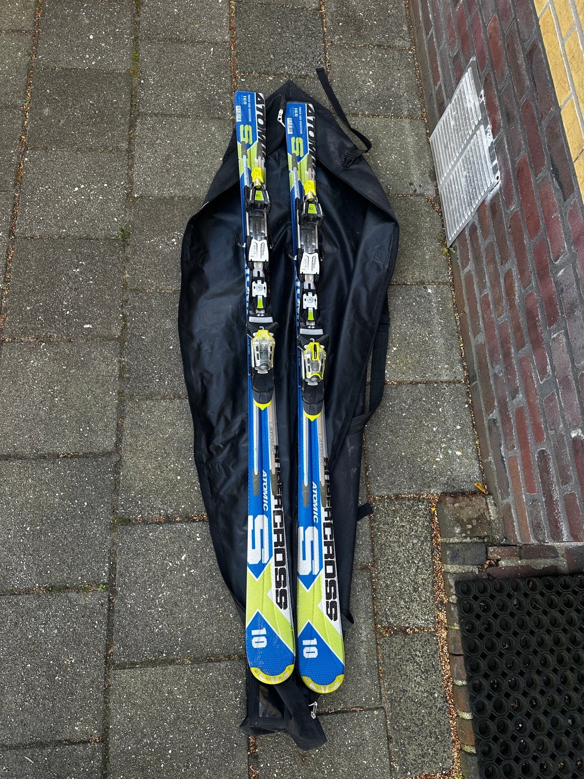 Atomic Race Cross 10 ski's 160 cm met bindingen en hoes, Ophalen, 160 tot 180 cm, Gebruikt, Atomic