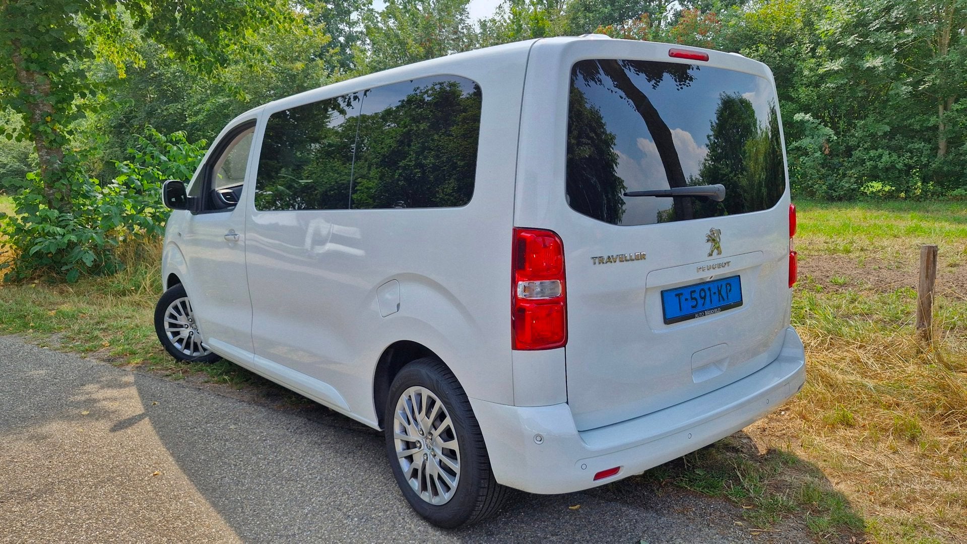 Peugeot Traveller 2.0 BlueHDi 140 Business Standard S&S AUTO, Gebruikt, Wit, 14 km/l, Bedrijf