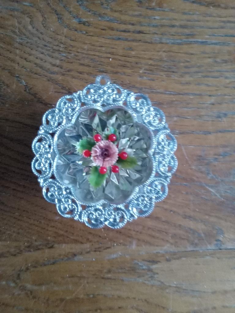 diorama met rode kerstster bloem erin, Ophalen of Verzenden, Gebruikt