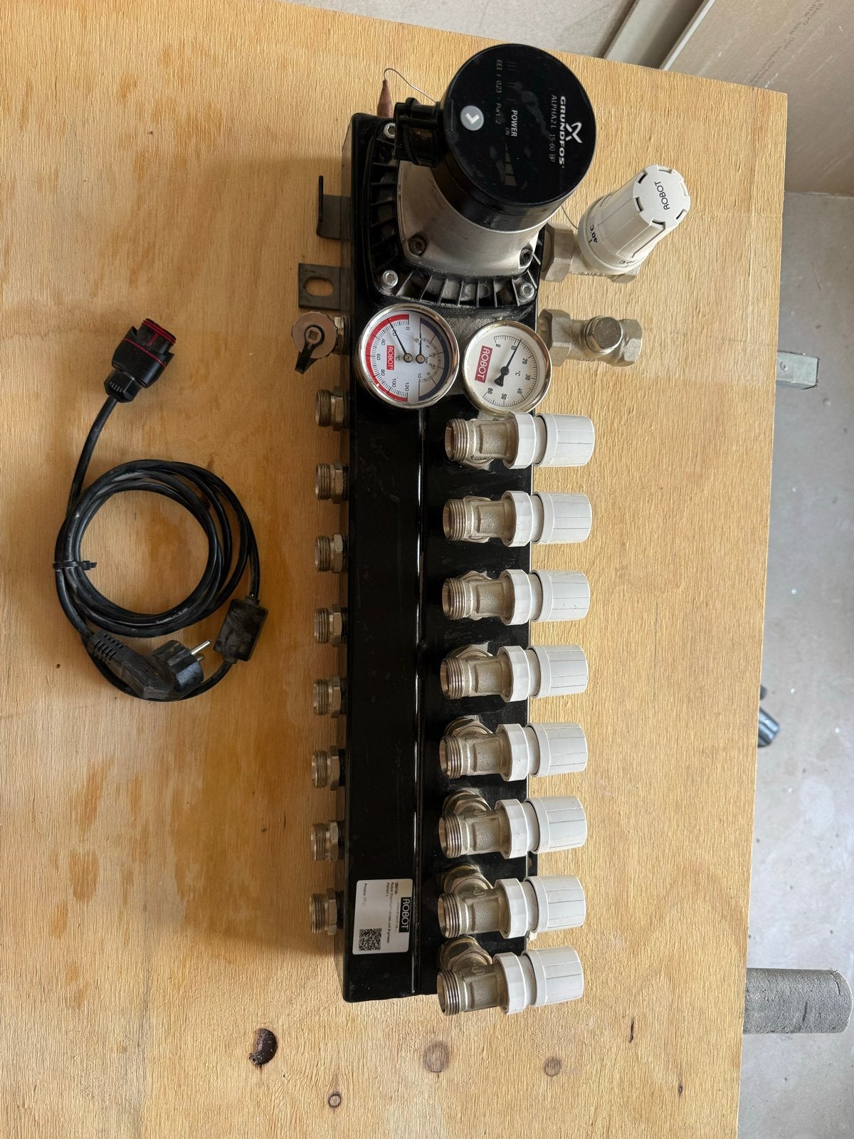 Vloerverwarmingsverdeler met Grundfos Alpha2L pomp, 30 tot 80 cm, Overige typen, Ophalen of Verzenden, Zo goed als nieuw