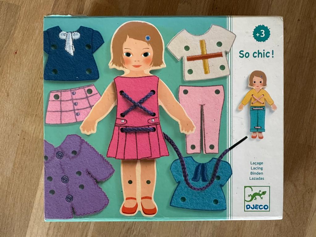 Djeco aankleedspel rijgspel, Kinderen en Baby's, Speelgoed | Educatief en Creatief, Ophalen of Verzenden, Zo goed als nieuw