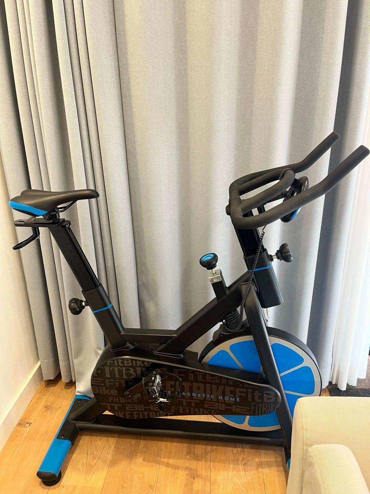 Fitbike Race Magnetic Home spinningfiets, Sport en Fitness, Ophalen, Gebruikt, Spinningfiets, Metaal