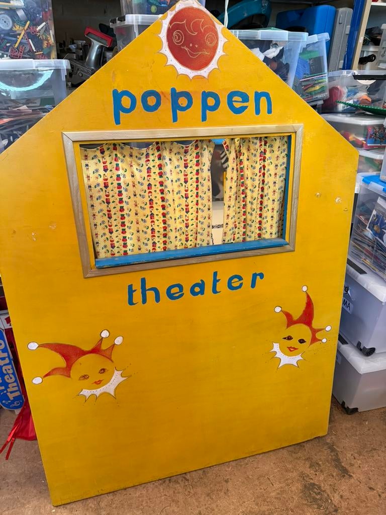Poppentheater compleet met 75 poppen, Ophalen, Gebruikt, Nvt, Nvt
