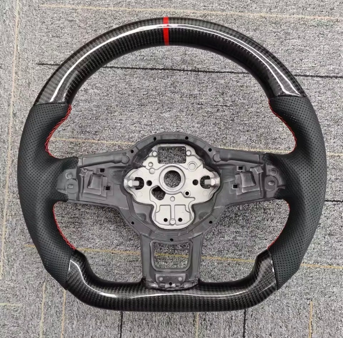 Custom Stuurwiel voor Golf 7/7.5 - Carbon & Leer, Auto-onderdelen, Besturing, Verzenden, Nieuw, Volkswagen