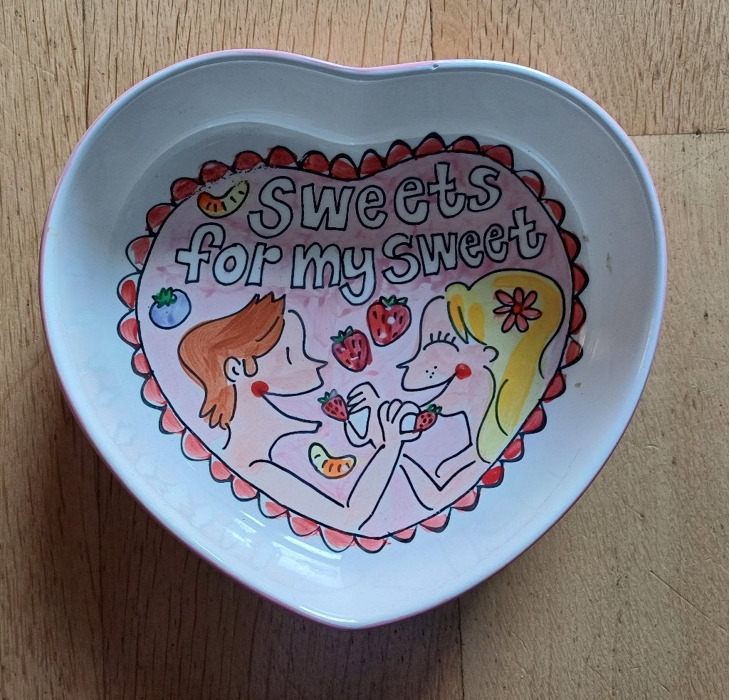 Blond Amsterdam Hartvormige Schaal 'Sweets for my Sweet', Huis en Inrichting, Keuken | Servies, Ophalen of Verzenden, Aardewerk
