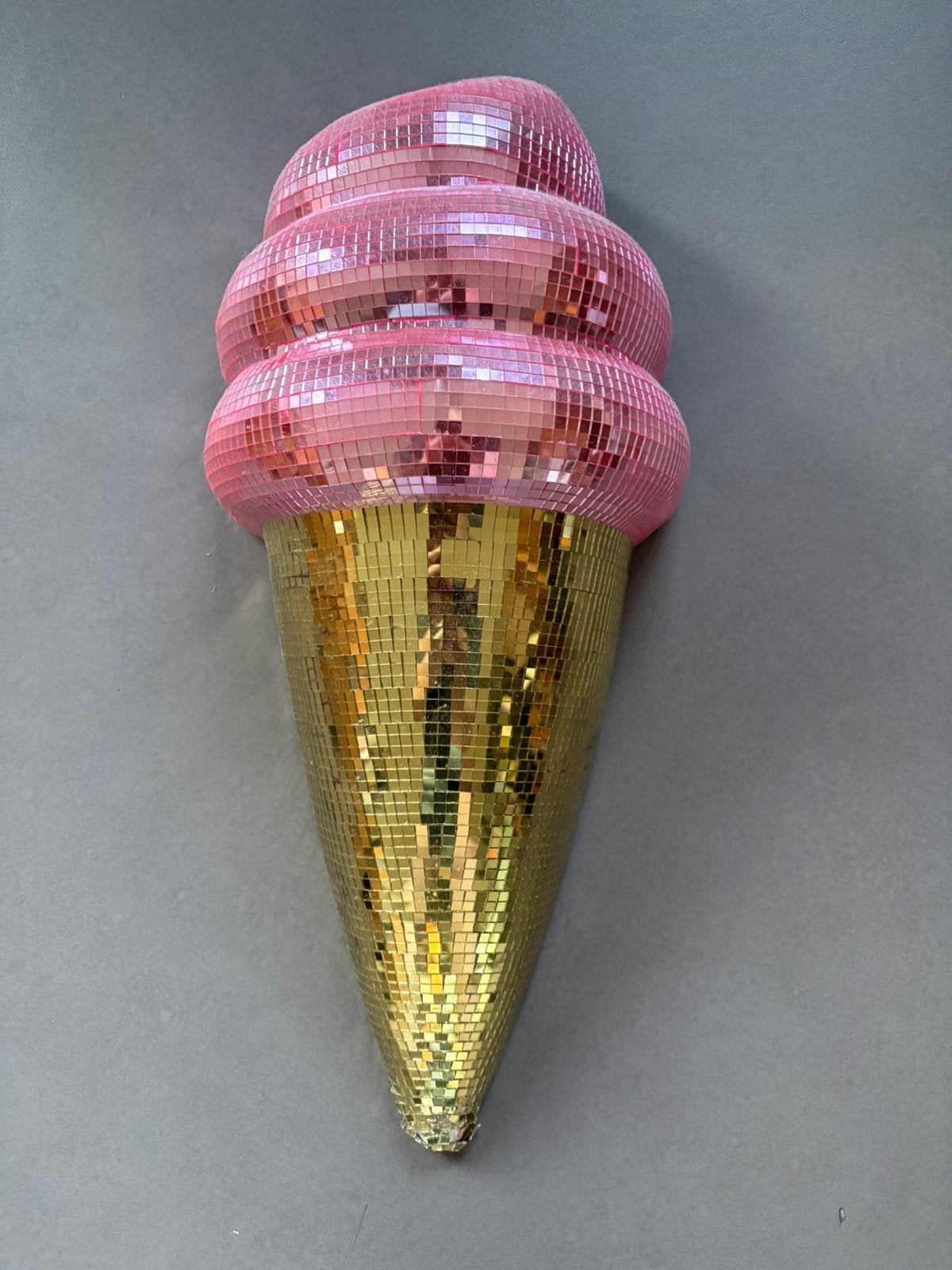 Disco ijsje kwantum wanddecoratie ijs, Gebruikt, Decoratieobject, Ophalen of Verzenden, Roze