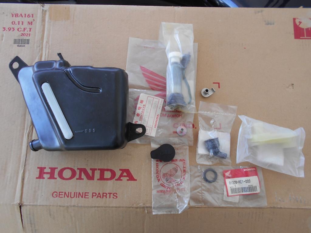 Nieuwe Honda Ori 2 Takt Olie Tank Onderdelen MTX125R/200R, Verzenden