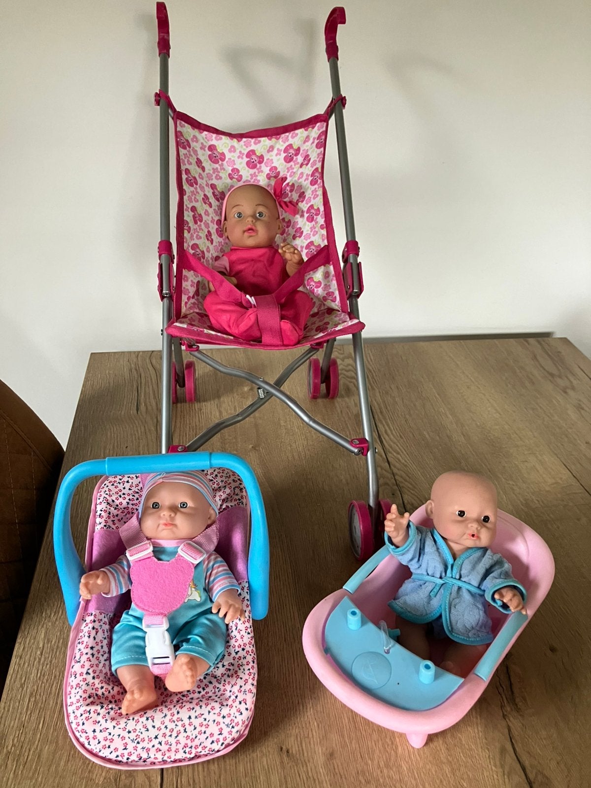 Poppenbuggy, bad en maxicosi met poppen, Ophalen of Verzenden, Gebruikt, Babypop