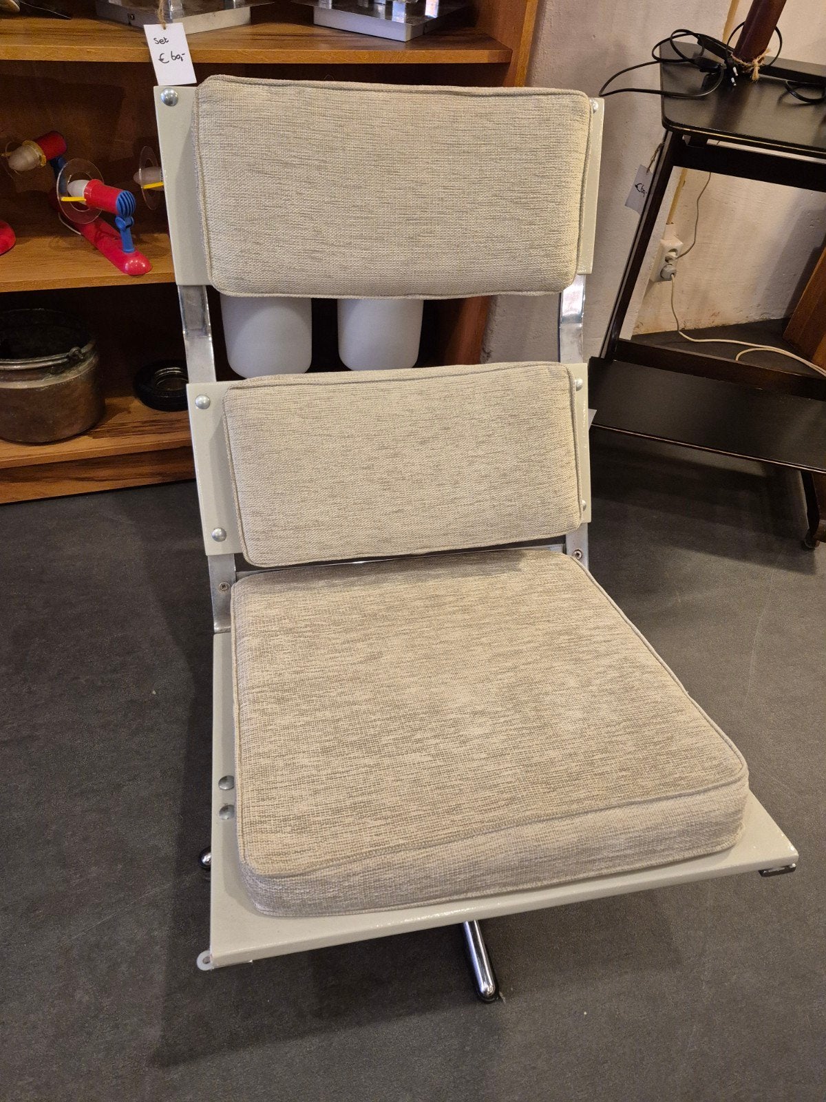 prototype  designstoel van chroom en stoffenbekleding, Ophalen