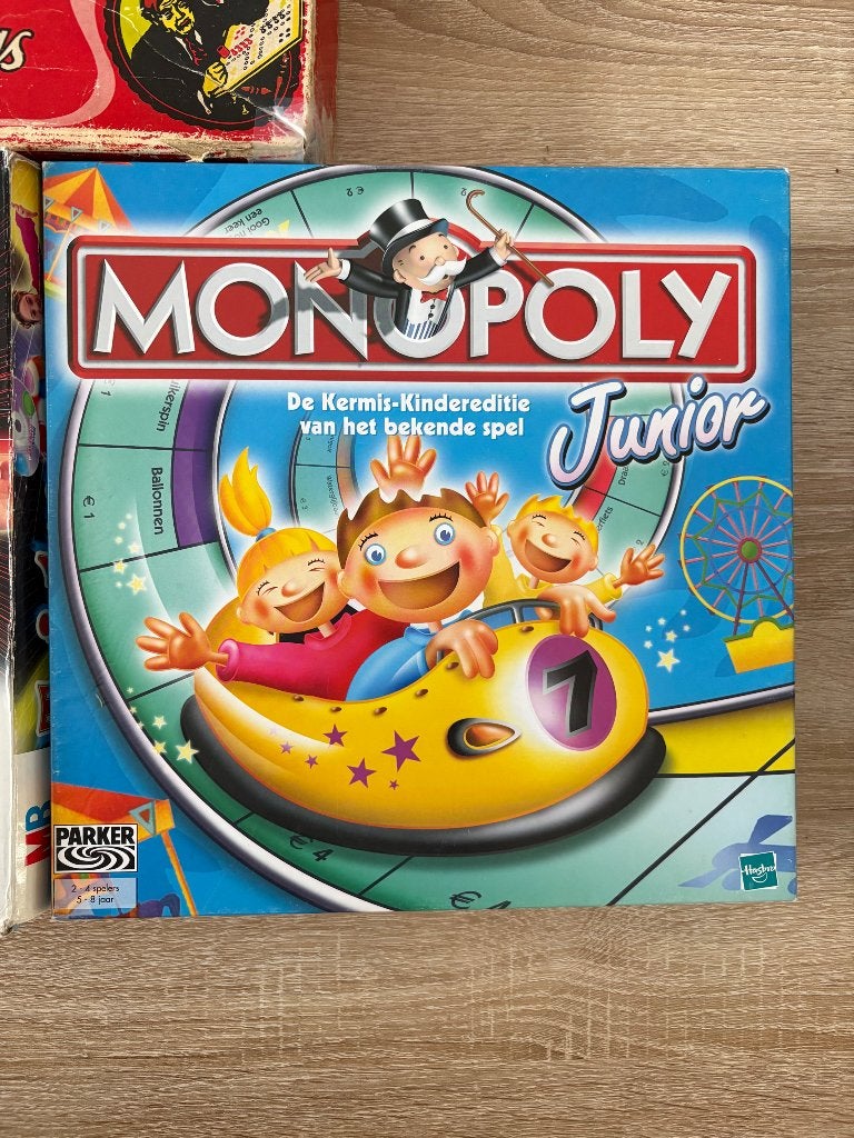 Monopoly Junior, Hobby en Vrije tijd, Drie of vier spelers, Ophalen of Verzenden, Zo goed als nieuw