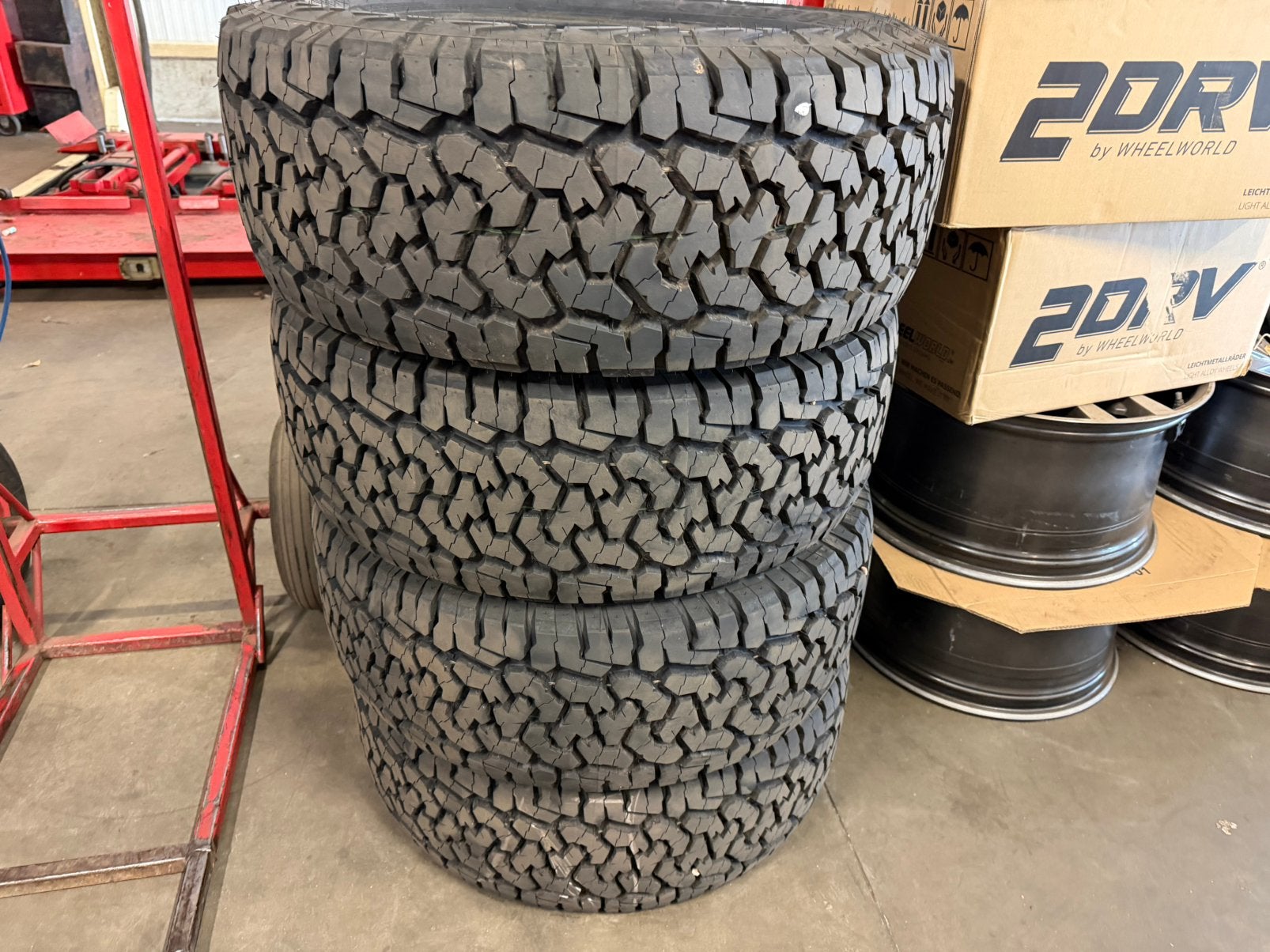 4 Comforser CF1100 A/T all-terrain banden 285/65/R17, Auto-onderdelen, Banden en Velgen, Ophalen, 17 inch, All Season, Band(en)