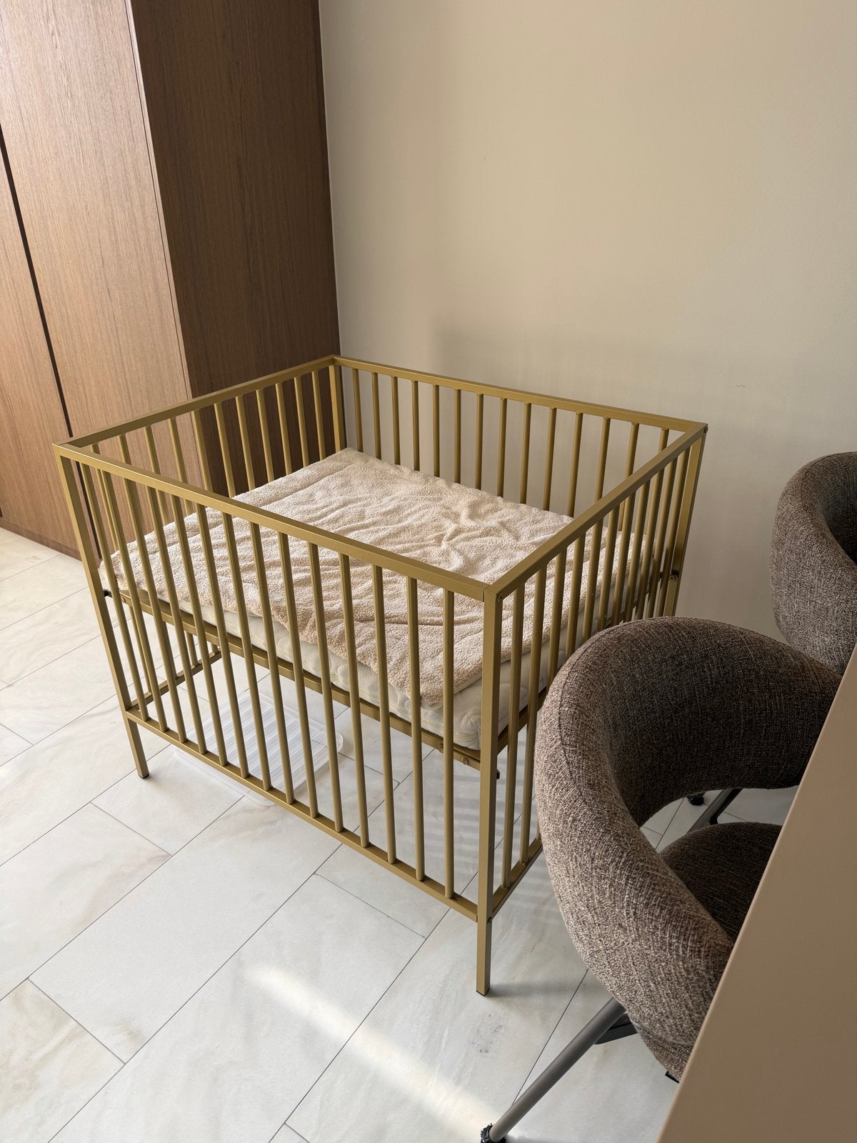 Gouden baby box - Zo goed als nieuw, Ophalen, Zo goed als nieuw, Vierkant, In hoogte verstelbaar