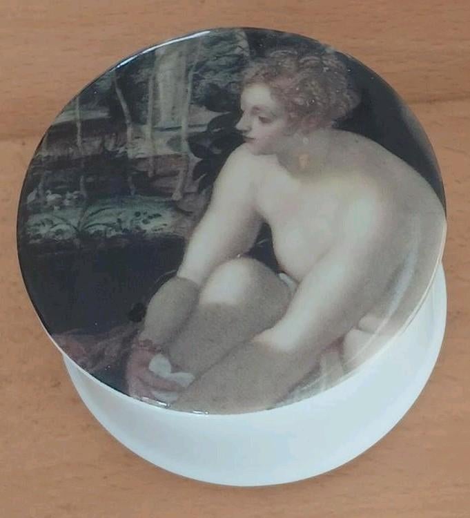 Tintoretto 'Venus en Adonis' porseleinen doosje, Antiek en Kunst, Antiek | Porselein, Ophalen of Verzenden