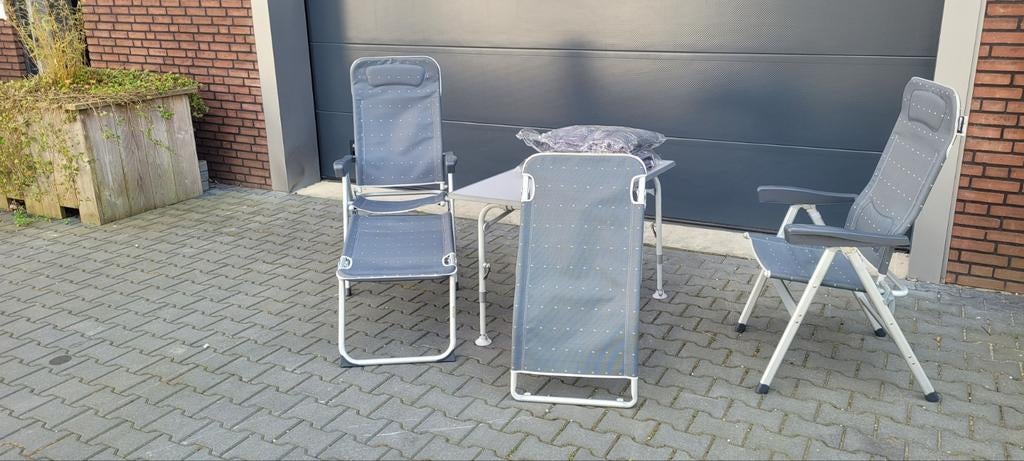 Westfield Campingstoelen met Voetsteun en Tafel Set, Ophalen, Gebruikt, Campingstoel