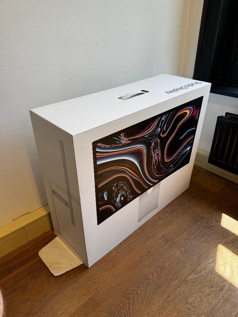Apple Cinema Display w/ Stand, Computers en Software, Monitoren, Ophalen, Ingebouwde speakers, IPS, USB-C
