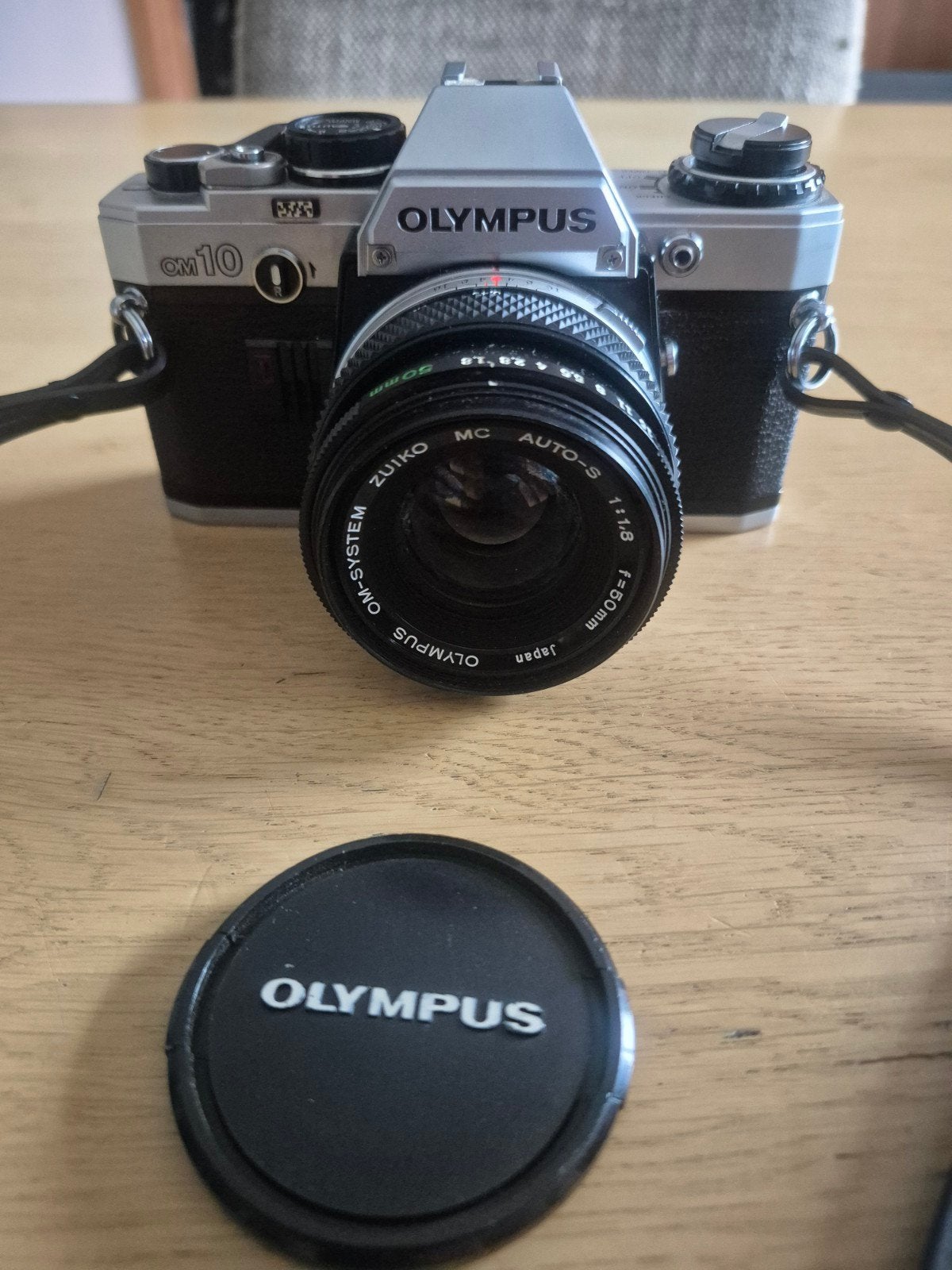 Olympus OM-10 + Zuiko MC Auto-S 50mm f/1.8, Ophalen of Verzenden, Gebruikt, Spiegelreflex, Olympus