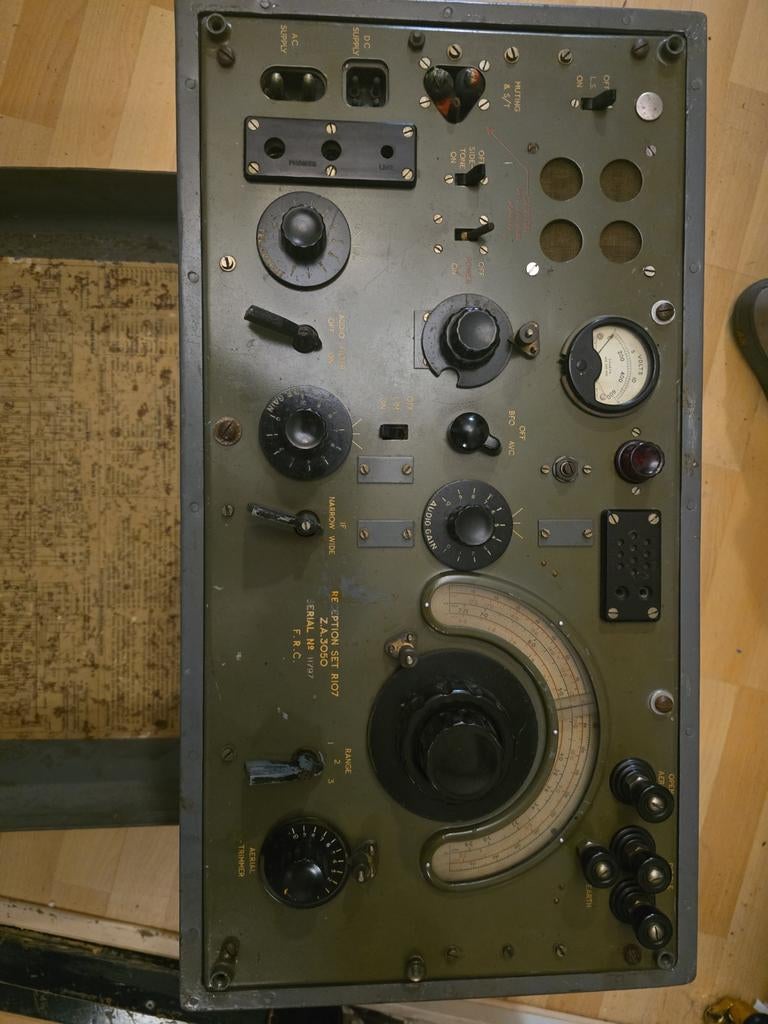 Reciever R 107 Brits WW2, Verzamelen, Militaria | Tweede Wereldoorlog, Ophalen, Landmacht, Engeland, Kist of Geocache