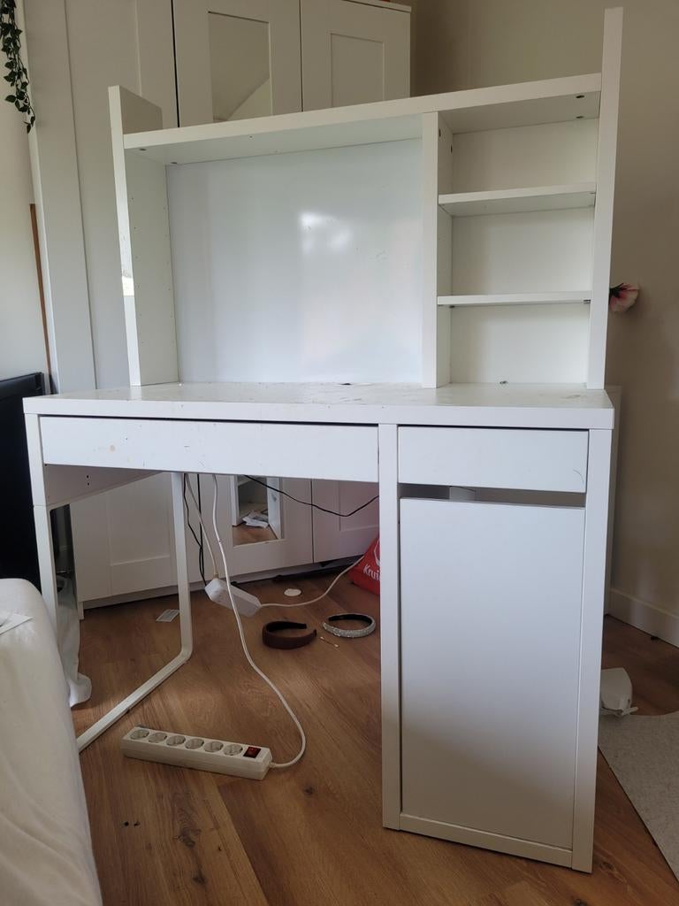 Bureau ikea, Ophalen of Verzenden, Gebruikt