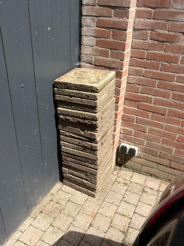20 stoeptegels 30x30 gratis af te halen, Ophalen, Gebruikt, Minder dan 5 m², Beton