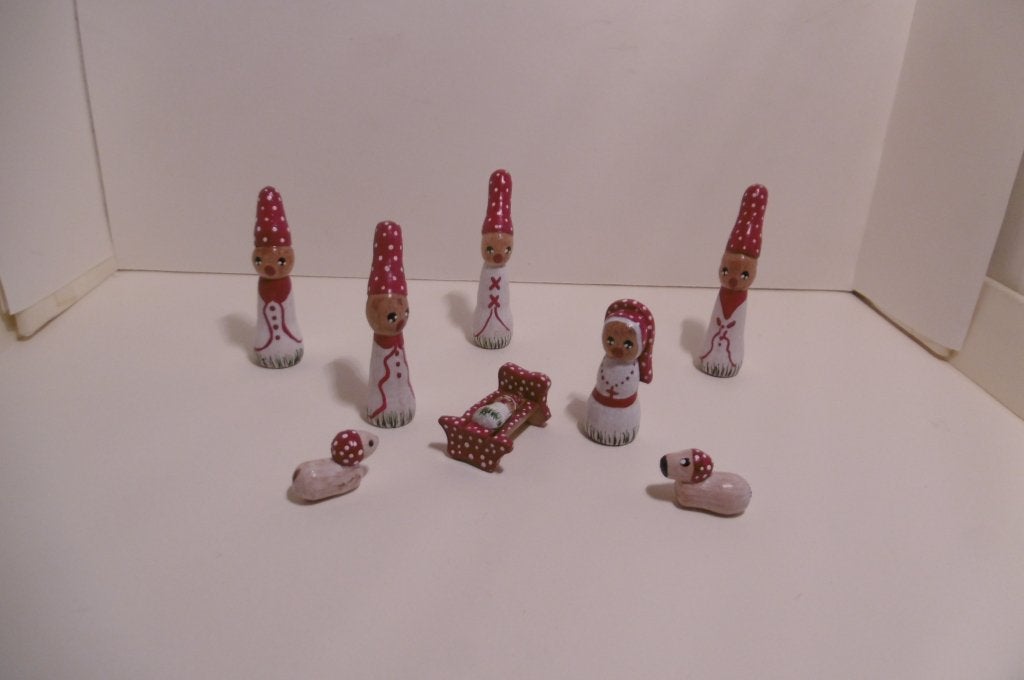 oud houten kerstgroepje paddenstoel miniatuur lam schaap pop, Verzenden