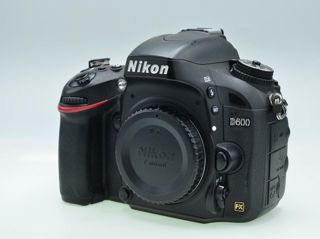 Nikon D600, MBD14, Flitser, Audio, Tv en Foto, Fotocamera's Digitaal, Ophalen, Gebruikt, Spiegelreflex, Nikon