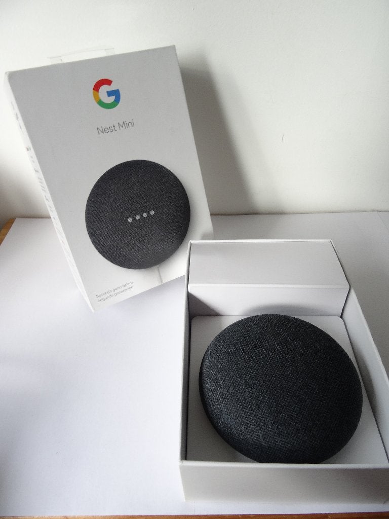 Google Nest Mini (2e generatie) - Zo goed als Nieuw in Doos, Overige merken, Overige typen, Ophalen of Verzenden, Zo goed als nieuw