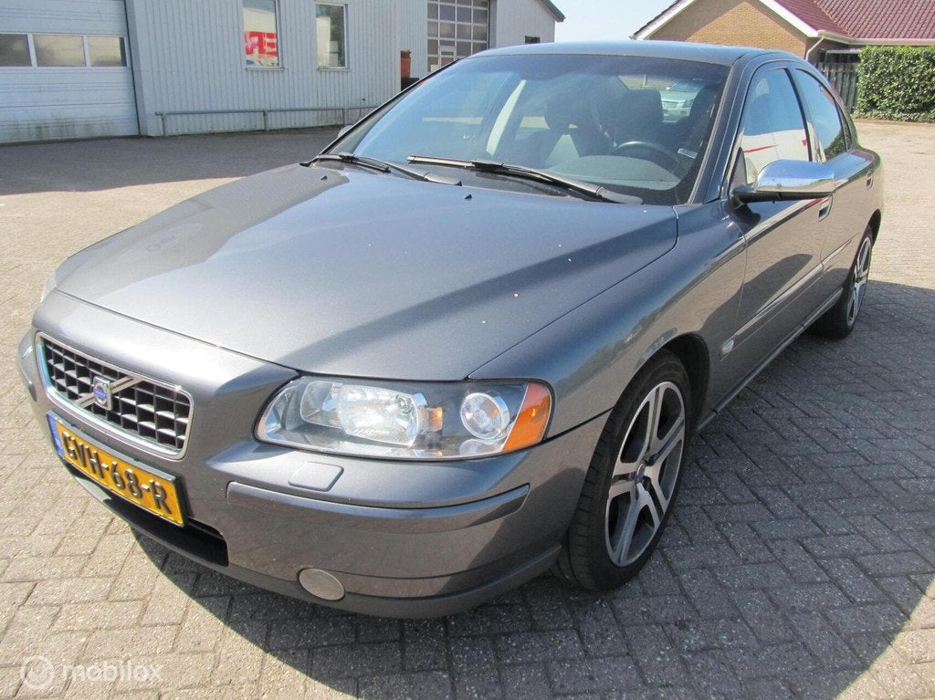 Volvo S60 2.5T ,250 pk ,import Zweden,189920 km, goede auto!, Gebruikt, Zwart, 2521 cc, 10 km/l