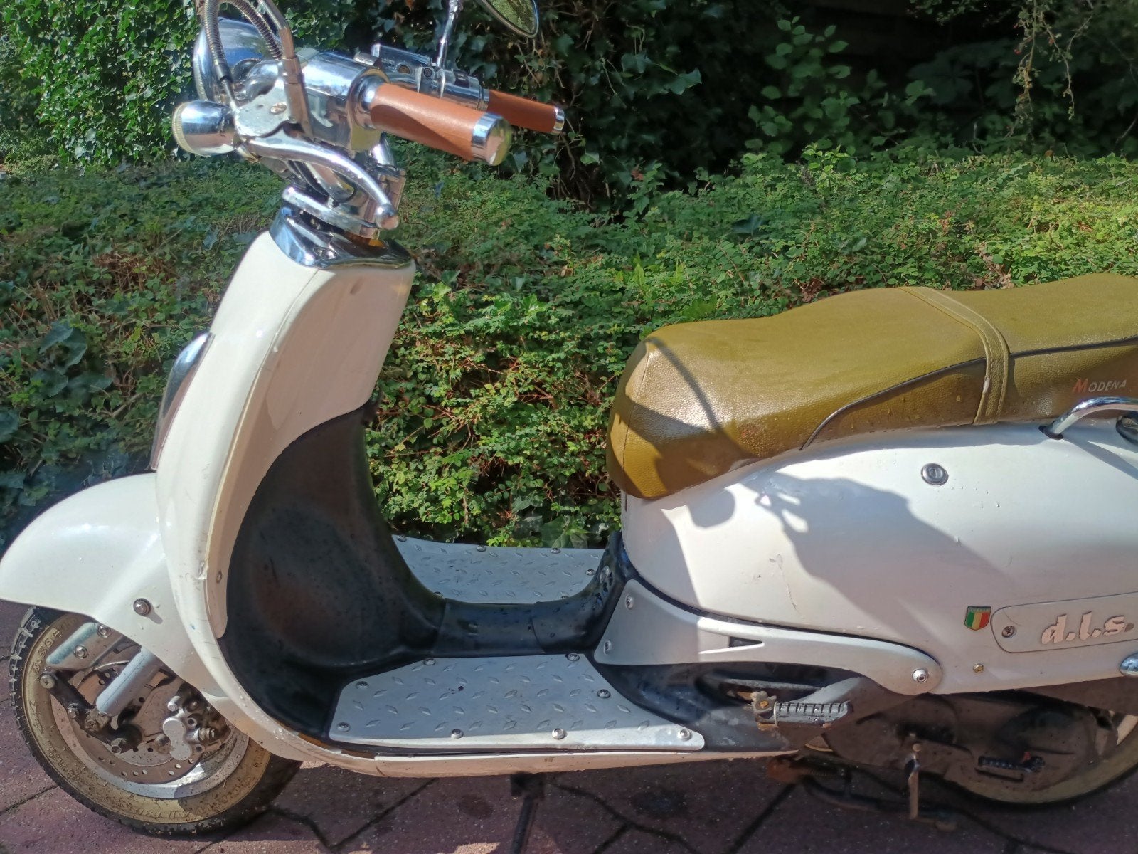 Retro Scooter - Wit met bruin zadel, Ophalen, Gebruikt, Benzine, Overige merken