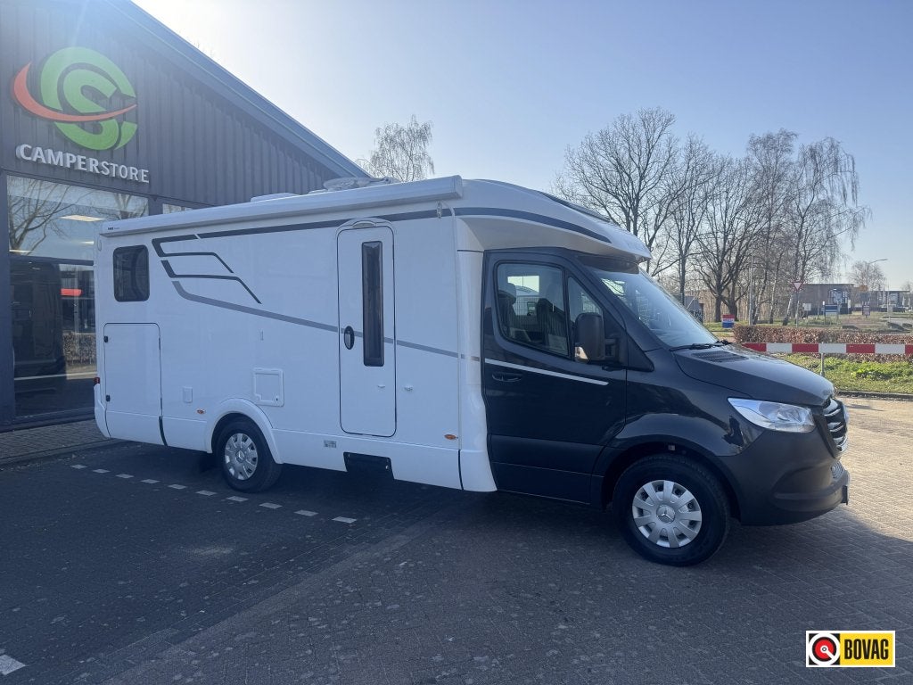 Hymer Tramp 680 S, Automaat, Ringverwarming, Luifel, 7 tot 8 meter