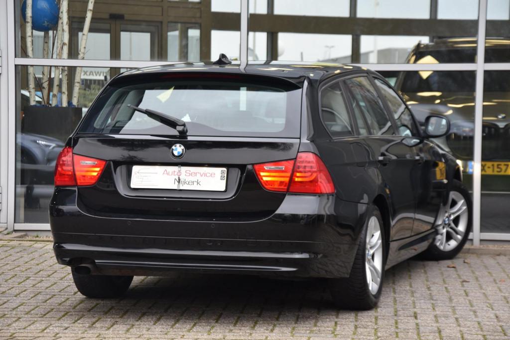 BMW 3-serie Touring 318i Corporate Lease Luxury Line Airco N, Euro 5, Zwart, 4 cilinders, Zwart