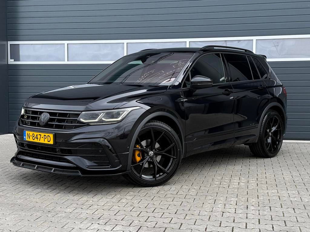 ## dikke Volkswagen Tiguan R-line 1.5 TSI 150pk dsg 2021 ##, Auto's, Volkswagen, 4 cilinders, 1436 kg, Zwart, 75 €/maand