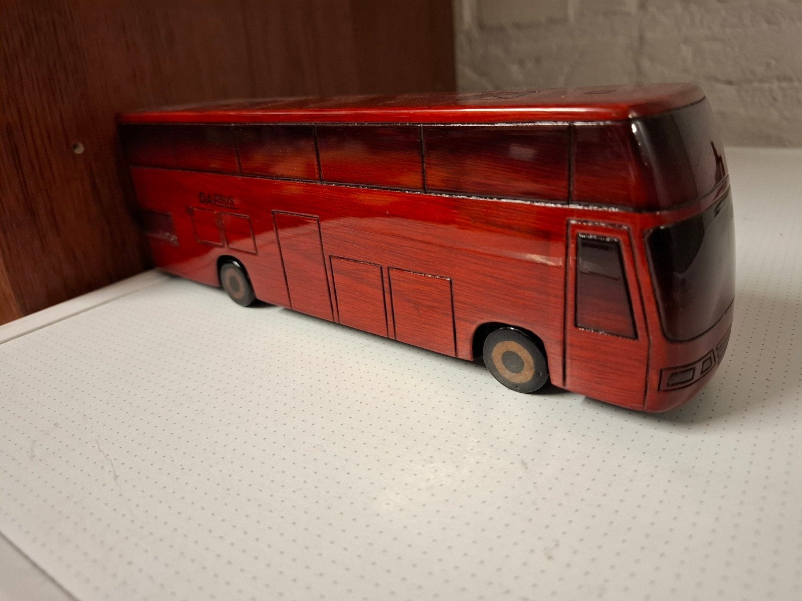 DAF bus SBR 3000 Tekno model uit hout !, Ophalen of Verzenden, Zo goed als nieuw, Bus of Vrachtwagen, Tekno