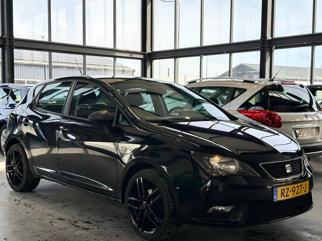 Seat Ibiza 1.2 TSI / elk ramen/ aux / goed onderhouden, Voorwielaandrijving, Stof, 40 €/maand, Zwart