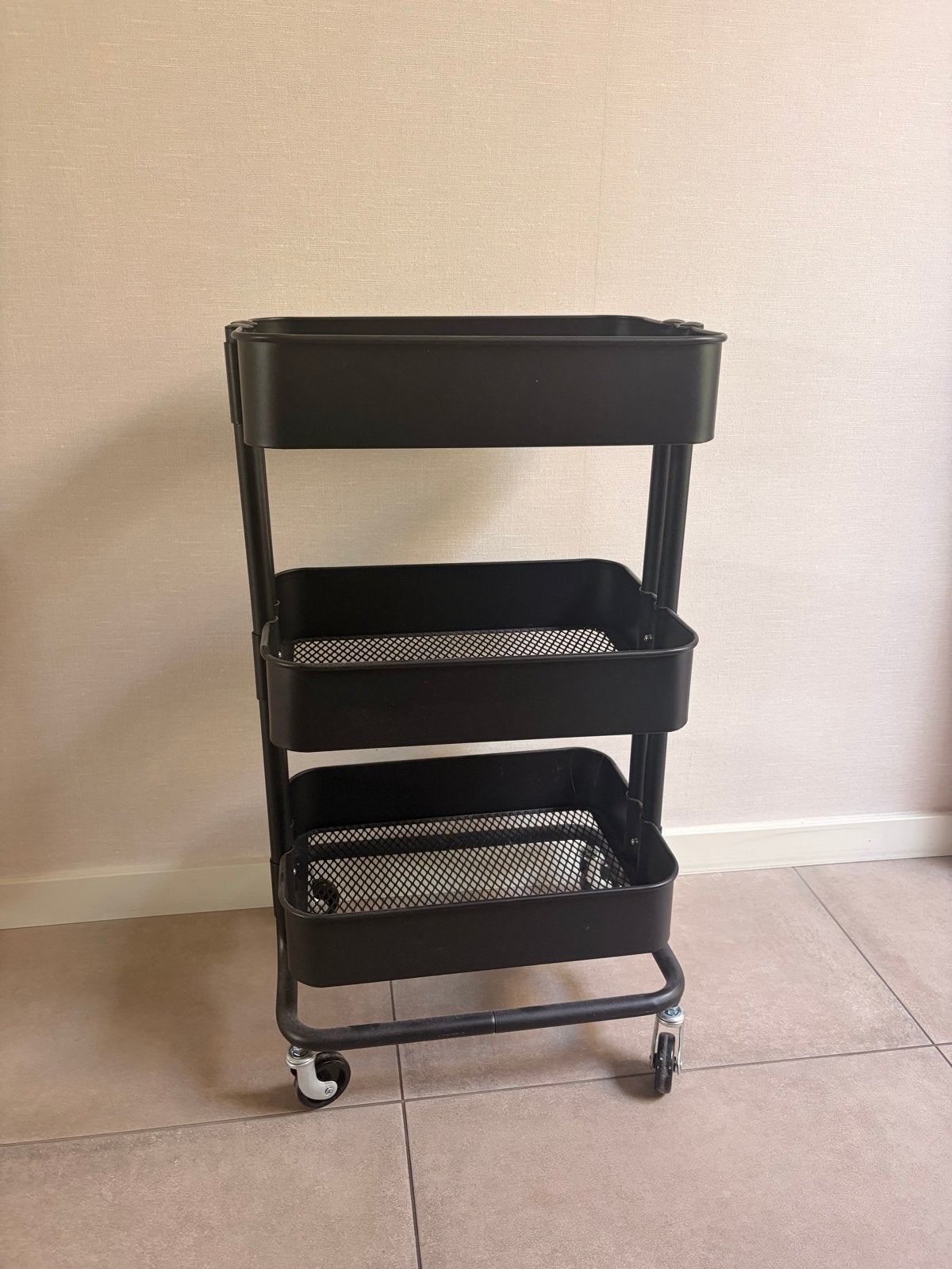 Zwart IKEA RÅSKOG roltafel/serveerwagen, Ophalen, Zo goed als nieuw