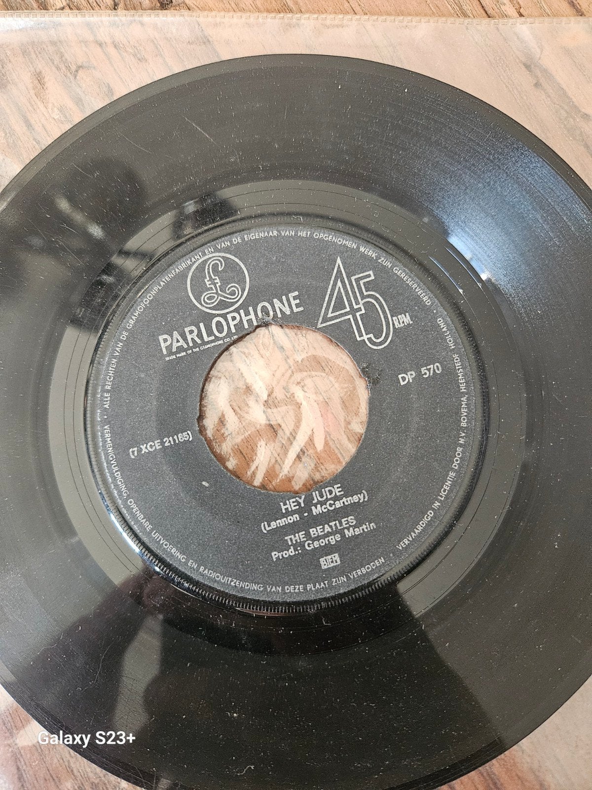 The Beatles - Hey Jude / Revolution 7 inch vinyl single, Gebruikt, Originele persing, 7 inch, Ophalen of Verzenden